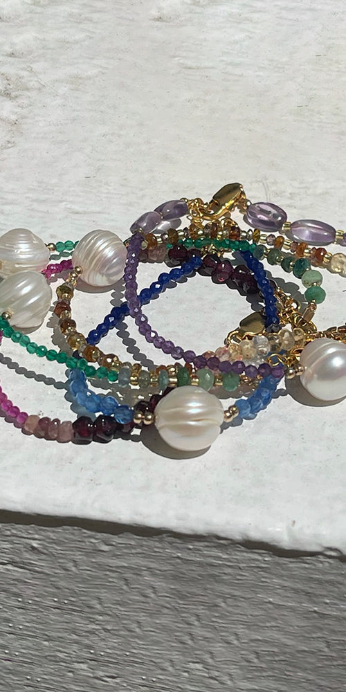 Loot Pearl Friendship Bracelet